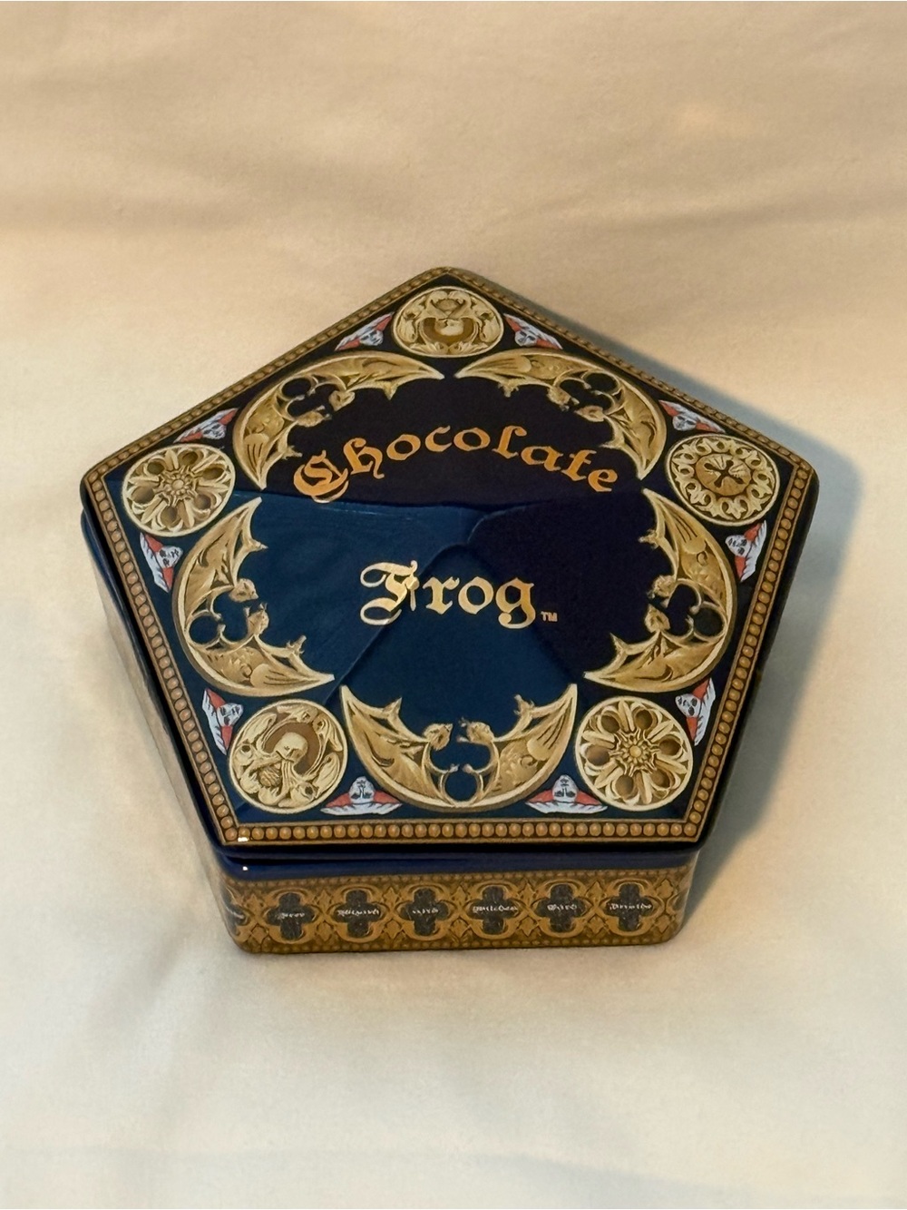 Harry Potter Chocolate Frog Collectible Ceramic Trinket Box Navy Blue & Gold